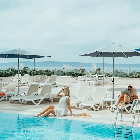 Romana Apartahotel 4*