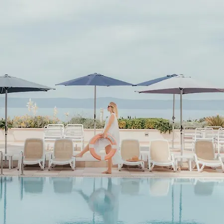 Romana Apartahotel 4*