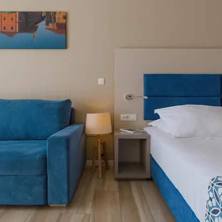 Romana Apartahotel