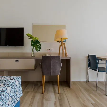 Romana Apartahotel 4*