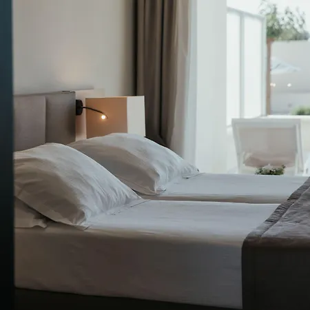 Romana Apartahotel