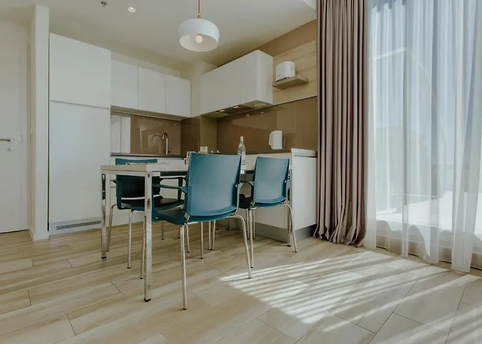 Romana Apartmanhotel 4*