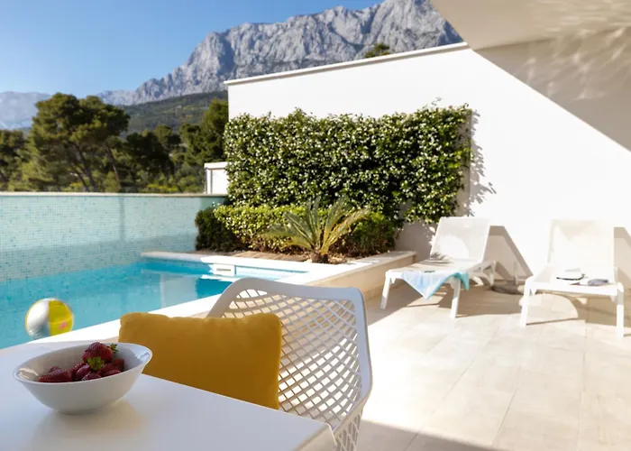 Romana Apartmanhotel 4*