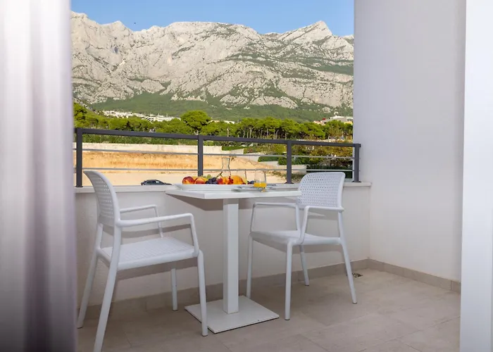 Romana Apartmanhotel 4*