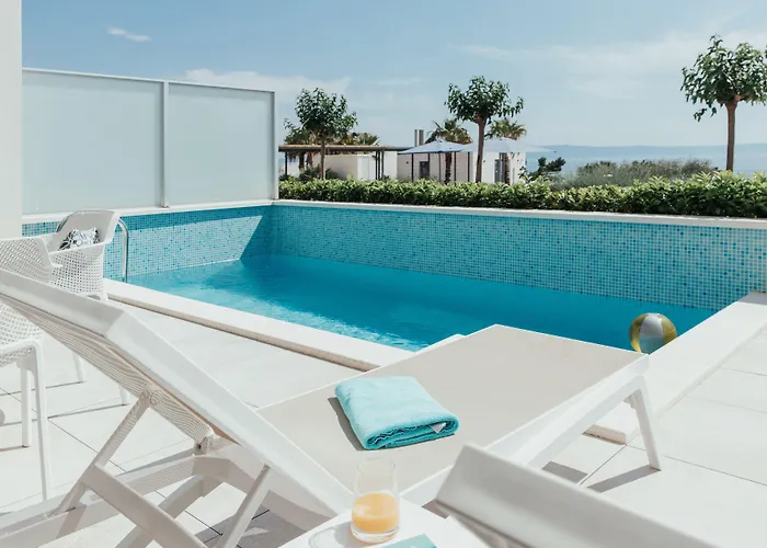 Romana Apartmanhotel 4*