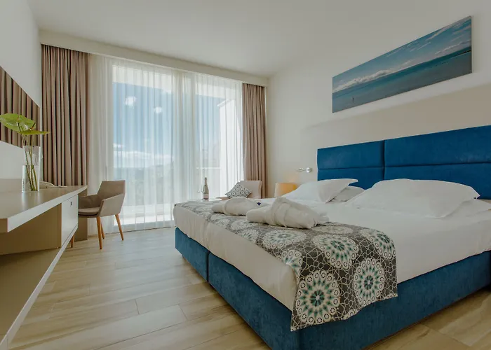 Апарт-готель Romana 4*