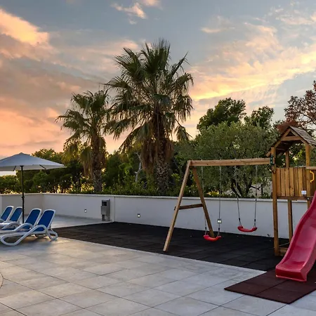 Romana Apartmanhotel
