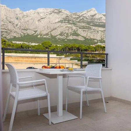 Romana Apartmanhotel 4*